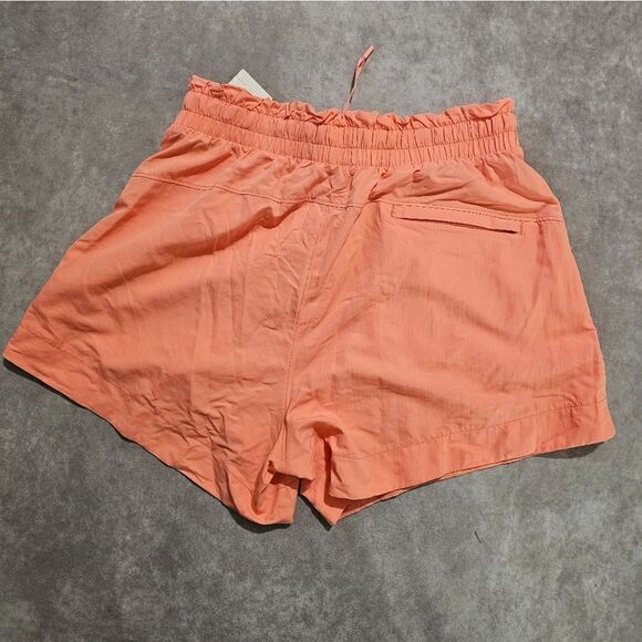 Women's High Rise Resort Shorts XS - Picture 4 of 4